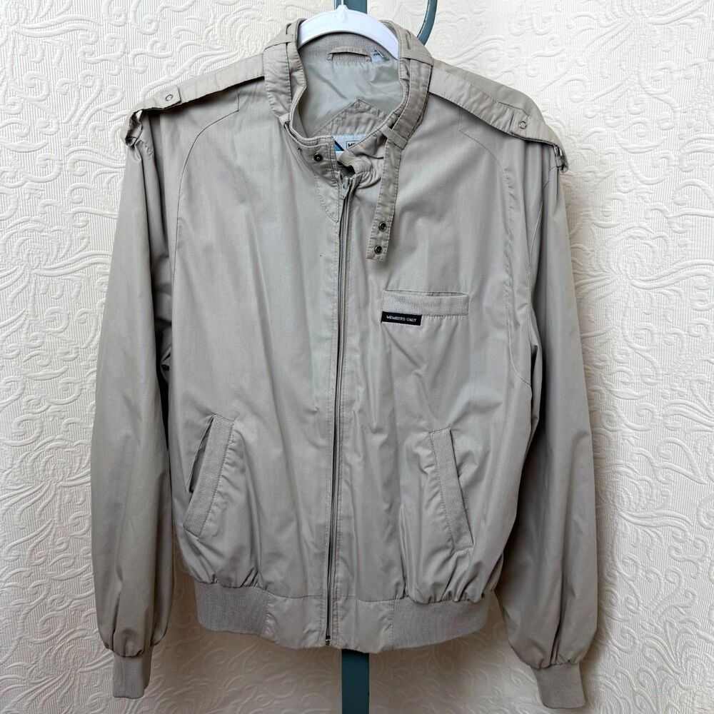 Vtg 80s Members Only Jacket Mens 42 Beige Tan Rainbow Tag Europe Craft Racer